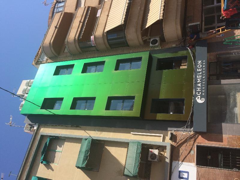 Chameleon Youth Hostel Аликанте Екстериор снимка